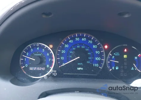 2010 Toyota Sienna Le z USA, uszkodzony, nr VIN 5TDKK4CCXAS329058